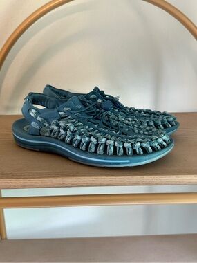 Keen Uneek Sandals in blue